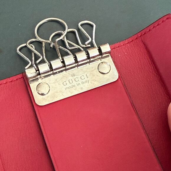 FULL INCLUSION GUCCI Pink Patent Key Case Wallet Silver red Bag charm - Picture 9 of 13